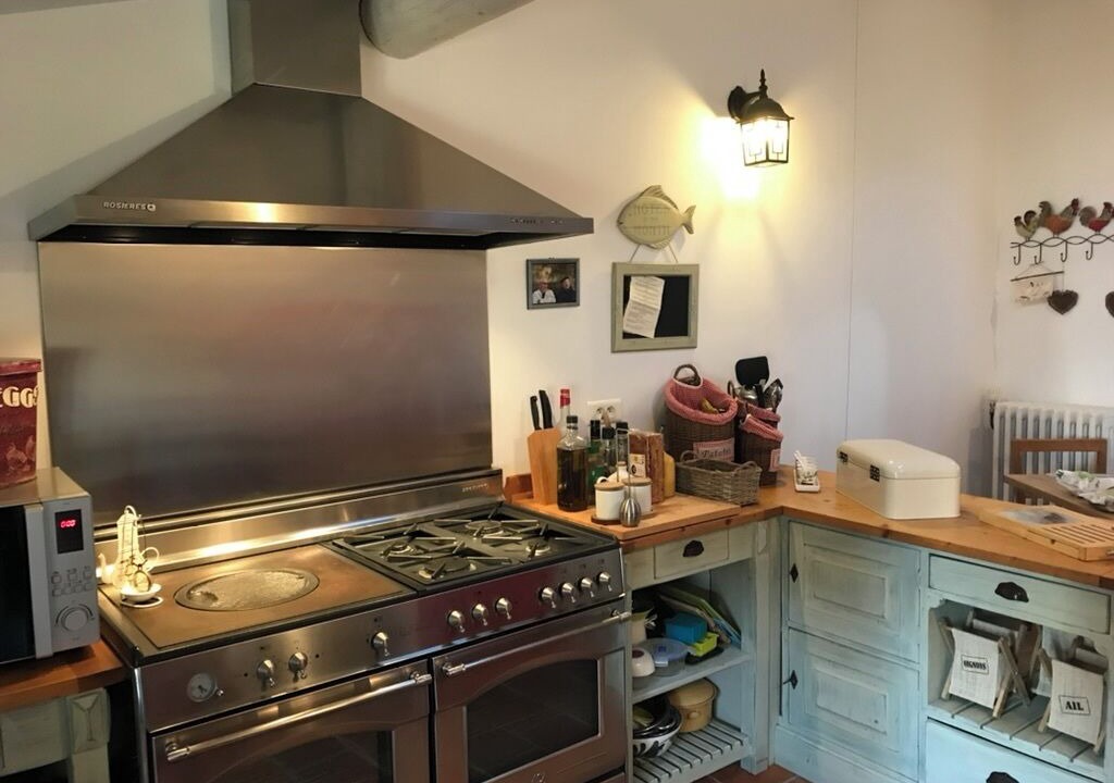 Photo of Kitchen in Cucuron