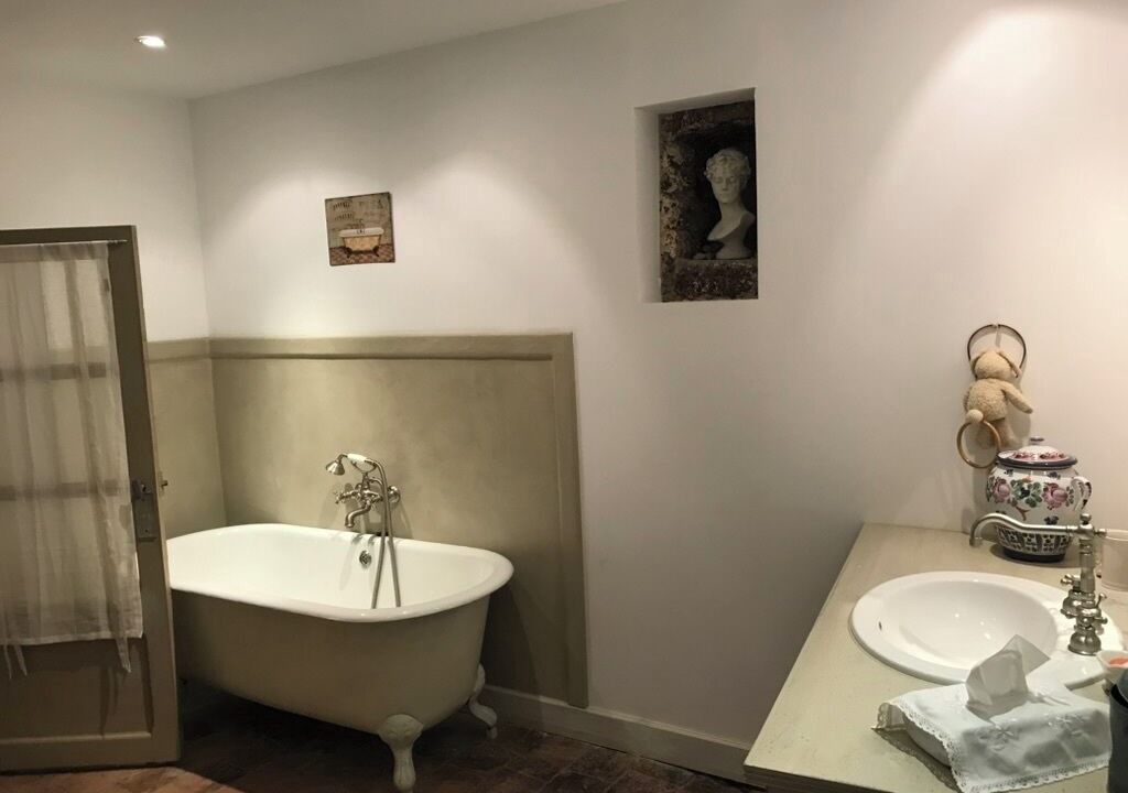Photo of Bathroom in Cucuron
