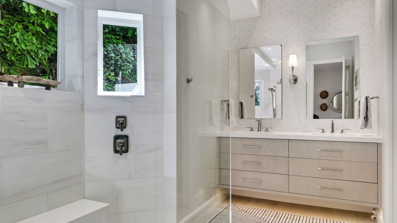 Photo of Bathroom in Moorings