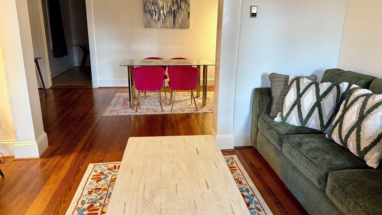 Photo of Livingroom in Belmont