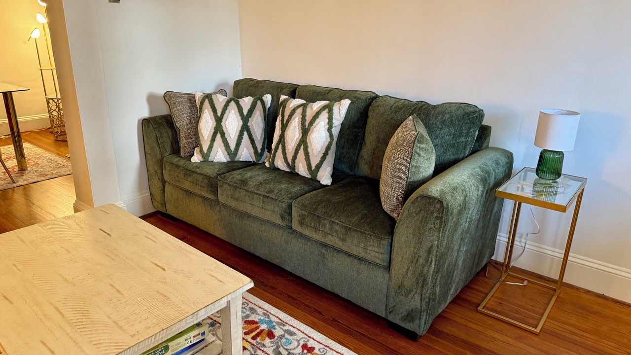 Photo of Livingroom in Belmont