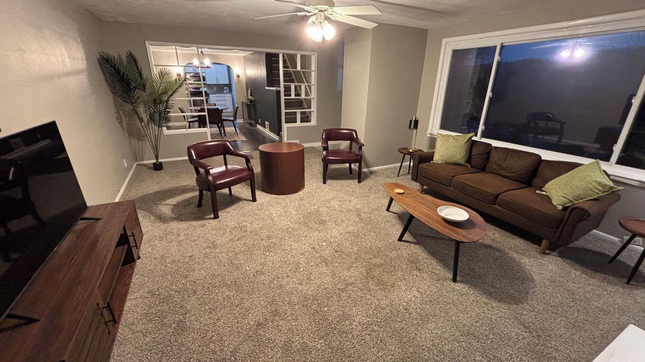Photo of Livingroom in West Mifflin