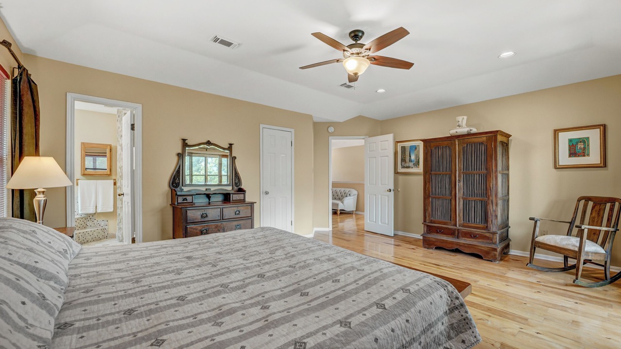 Photo of Bedroom in Driftwood