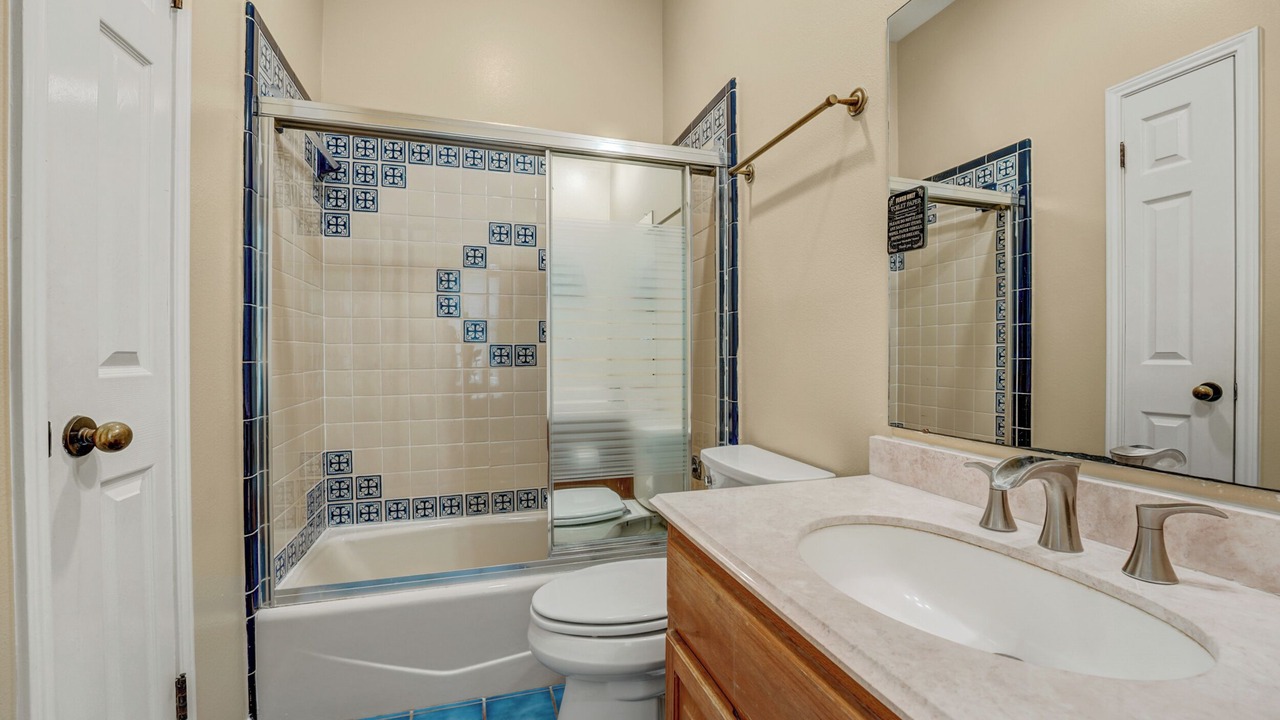 Photo of Bathroom in Driftwood