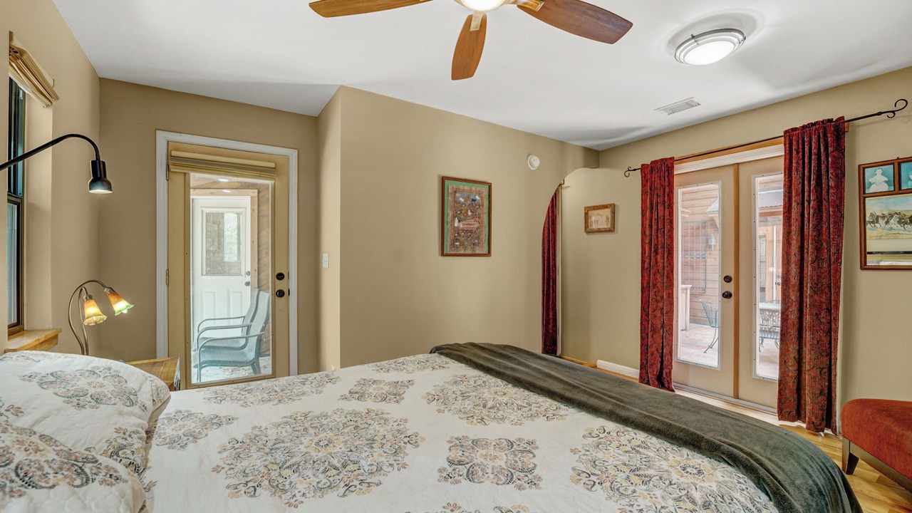Photo of Bedroom in Driftwood