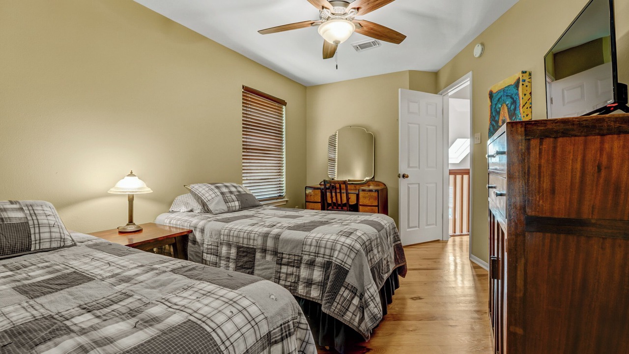 Photo of Bedroom in Driftwood