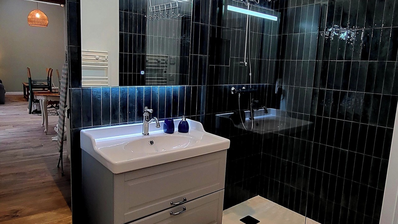 Photo of Bathroom in Taden
