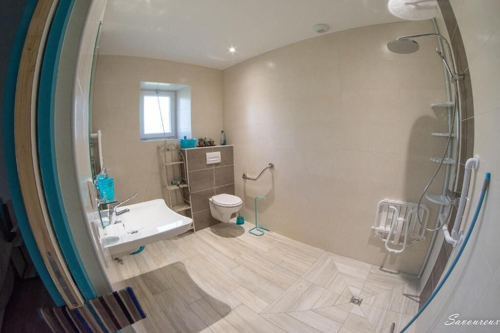 Photo of Bathroom in Challain-la-Potherie