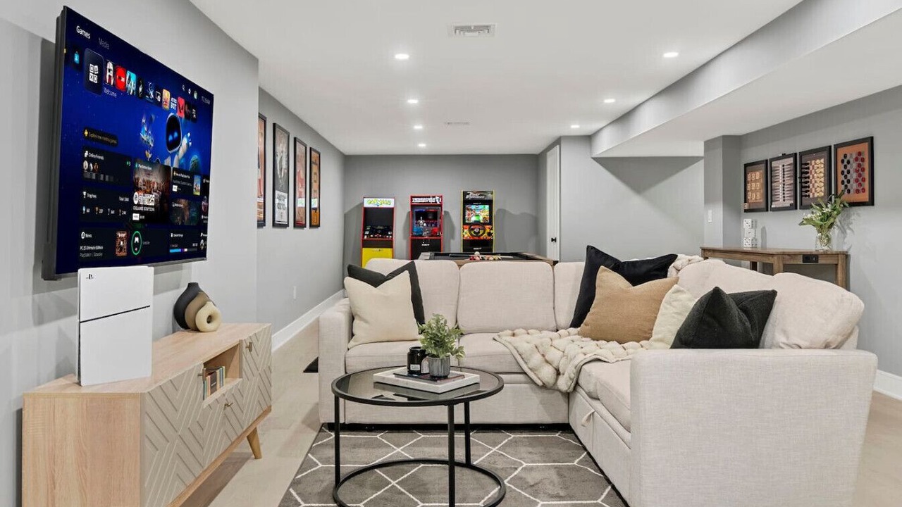 Photo of Livingroom in East Cambridge