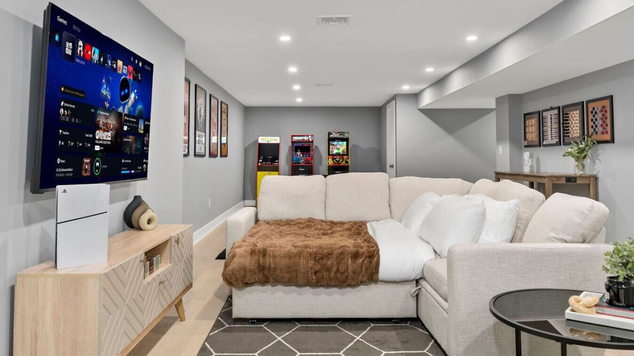 Photo of Livingroom in East Cambridge