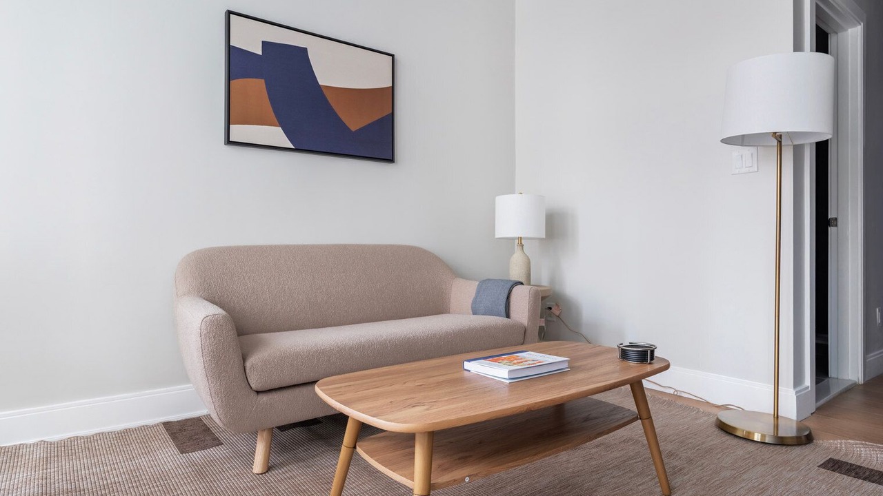 Photo of Livingroom in Downtown Boston