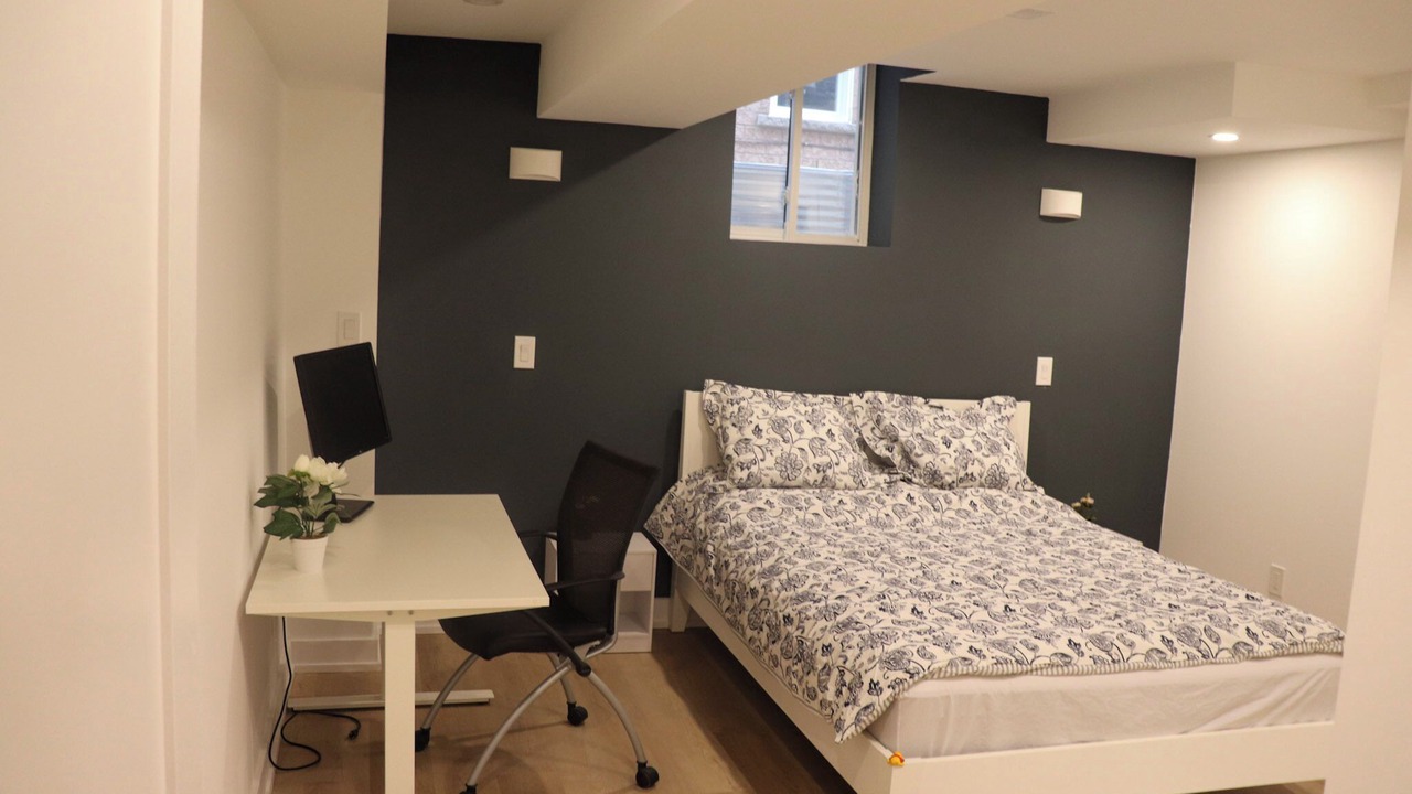 Photo of Bedroom in Richmond Hill