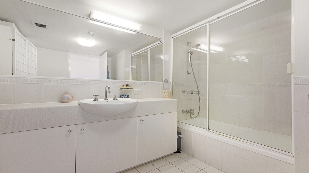 Photo of Bathroom in Torquay