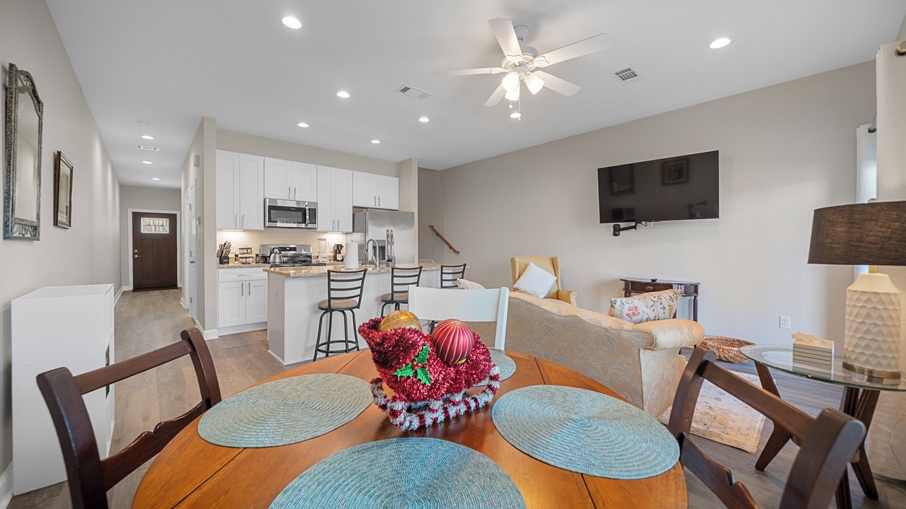 Photo of Livingroom in Jones Mills