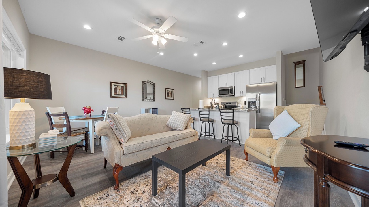 Photo of Livingroom in Jones Mills