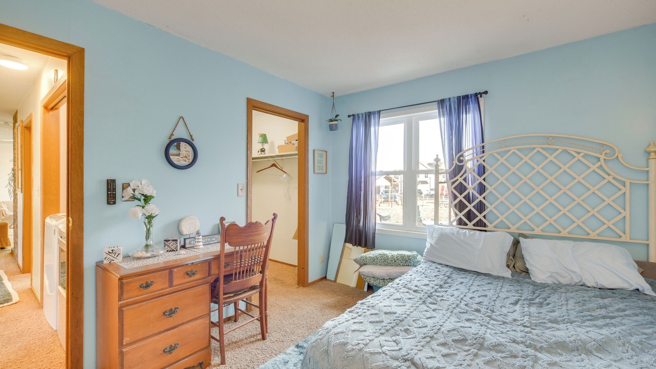 Photo of Bedroom in Siren