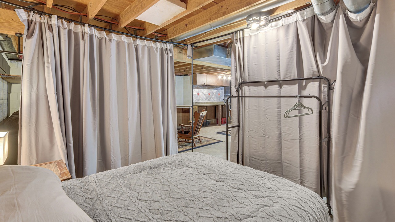 Photo of Bedroom in Siren