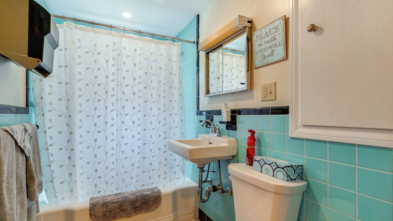 Photo of Bathroom in Hadley