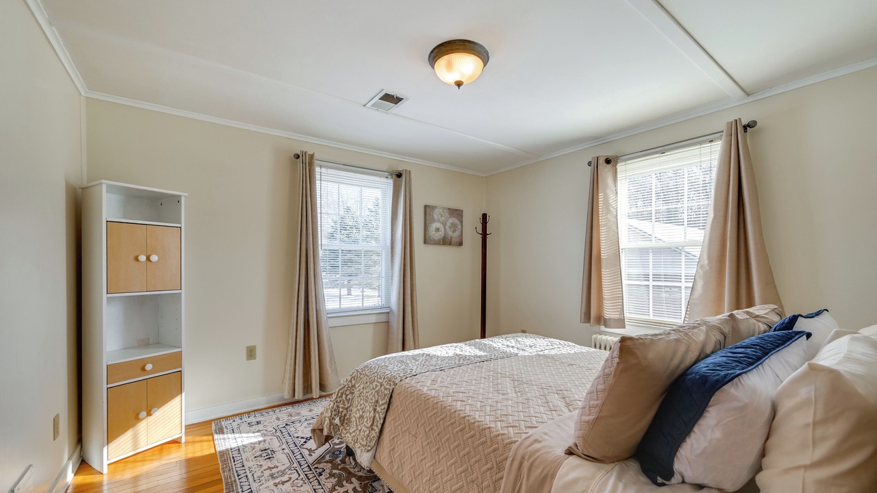 Photo of Bedroom in Hadley