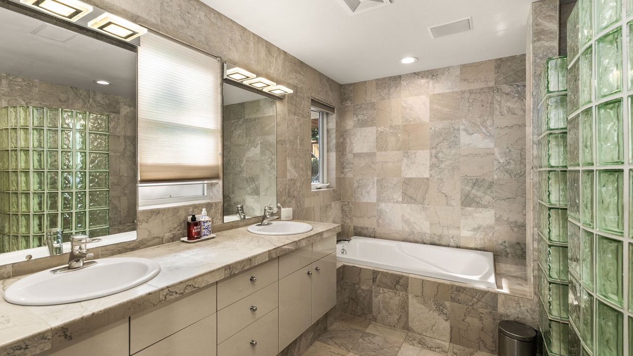 Photo of Bathroom in Northeast Tacoma