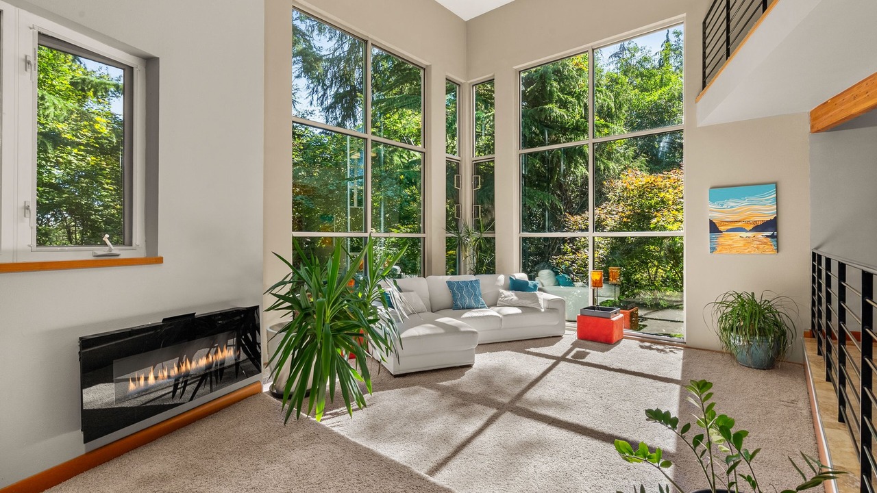 Photo of Livingroom in Northeast Tacoma