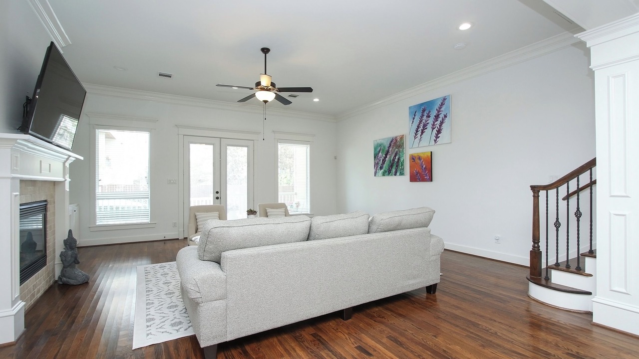 Photo of Livingroom in Shady Acres