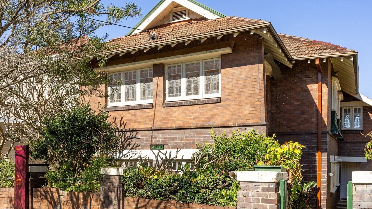 Photo of Others in Fairlight