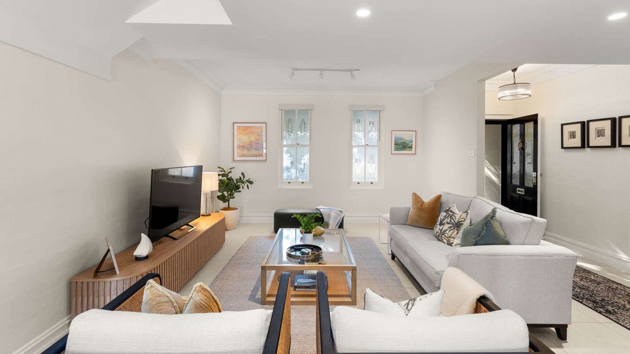 Photo of Livingroom in Cooks Hill
