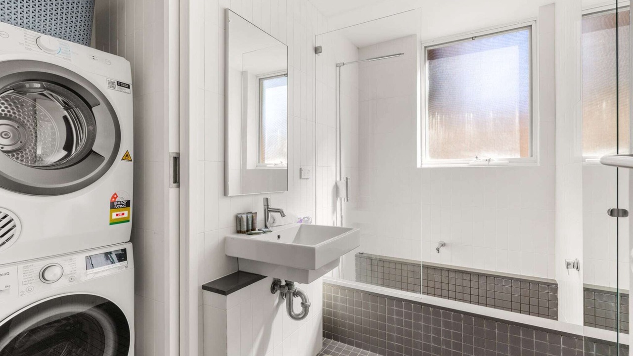 Photo of Bathroom in McMahons Point