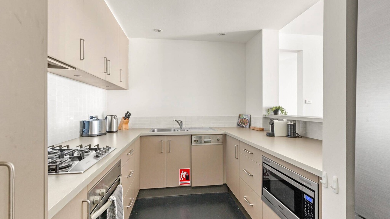 Photo of Others in McMahons Point