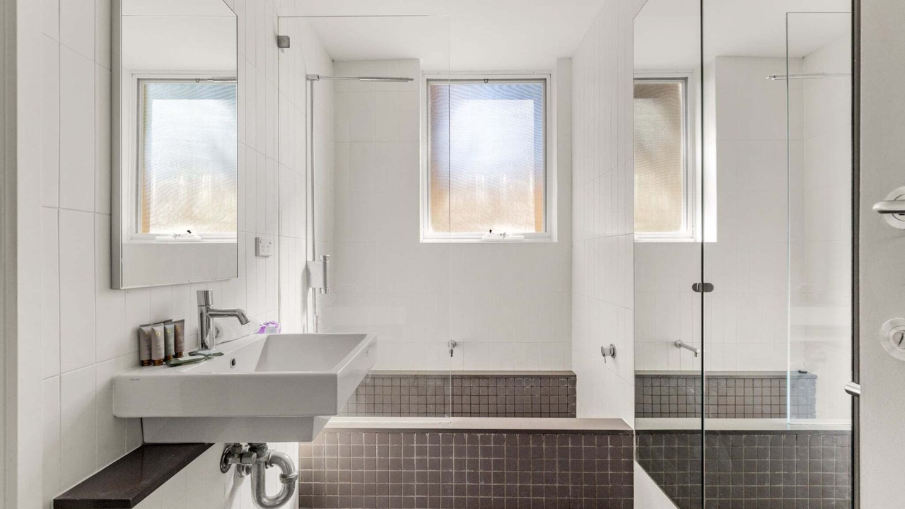 Photo of Bathroom in McMahons Point