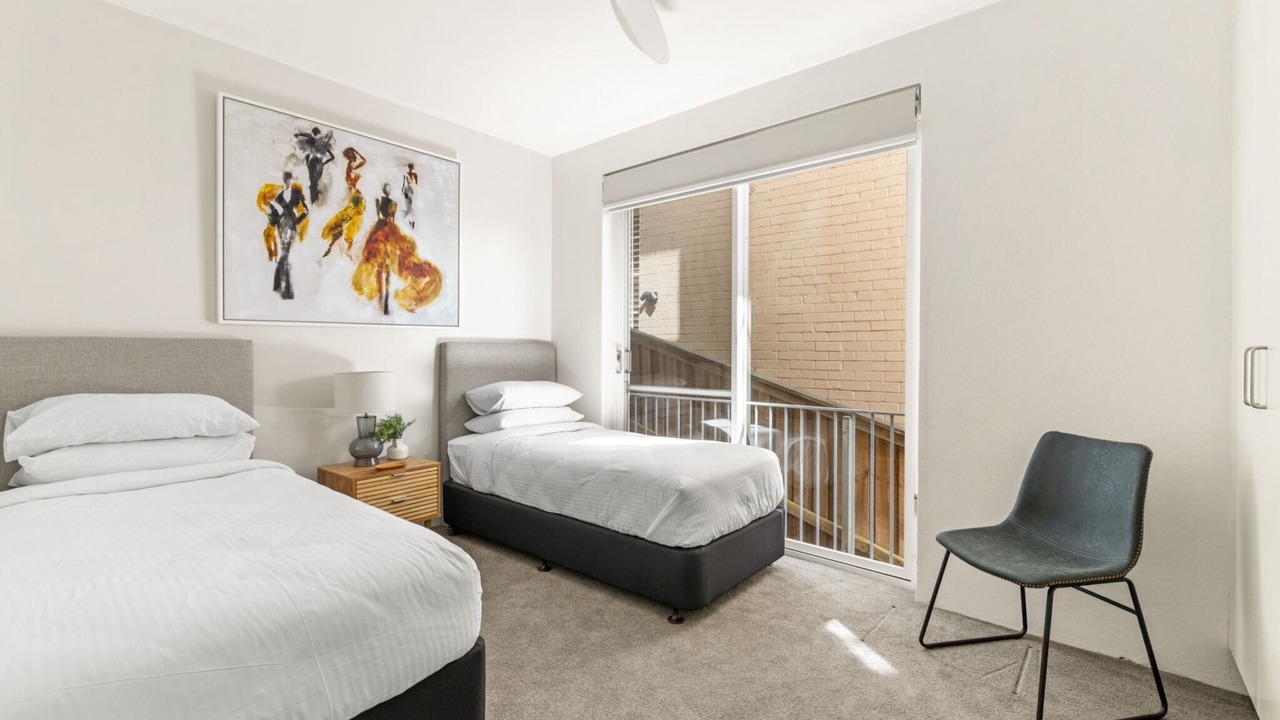 Photo of Others in McMahons Point