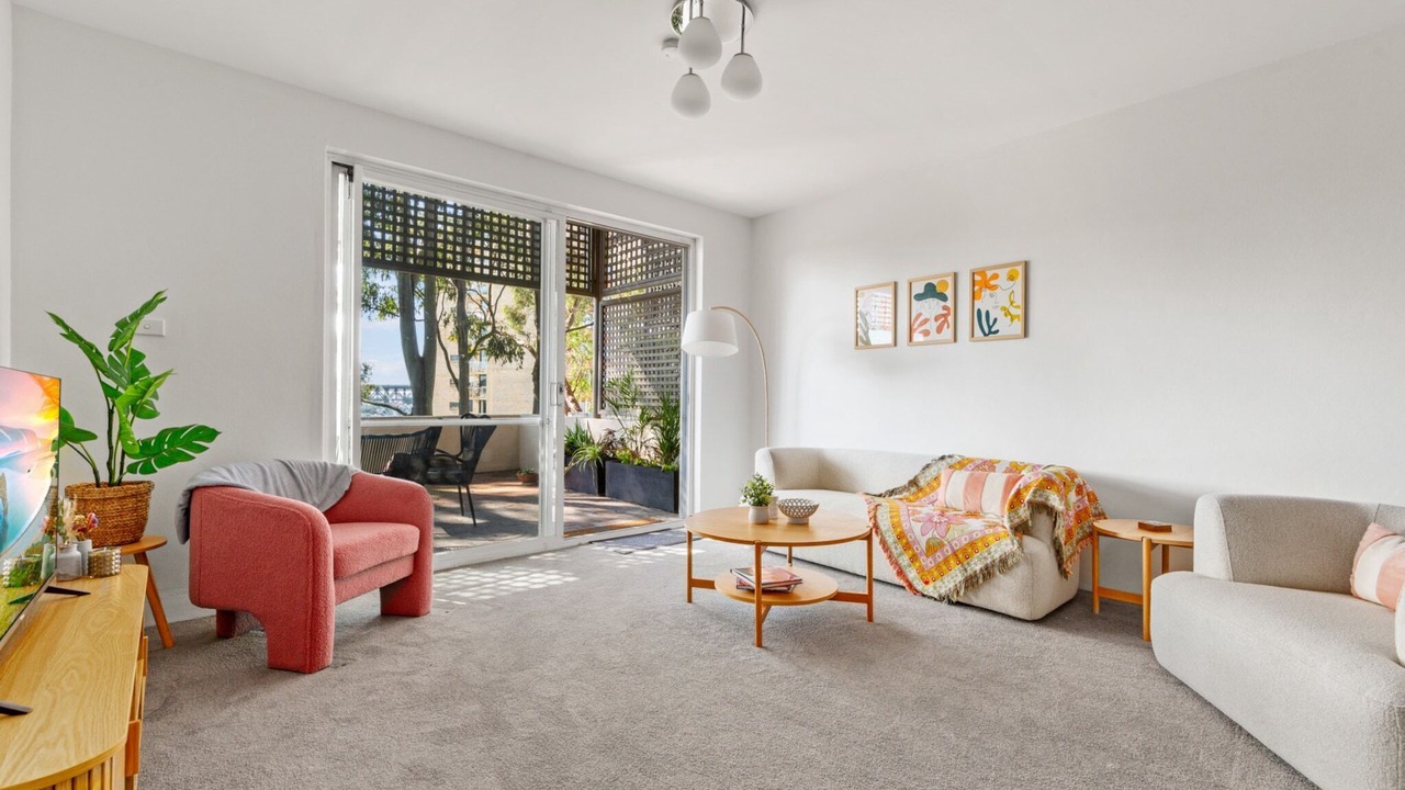 Photo of Livingroom in McMahons Point