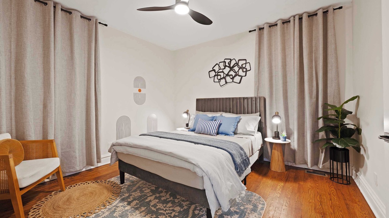 Photo of Bedroom in Elmhurst