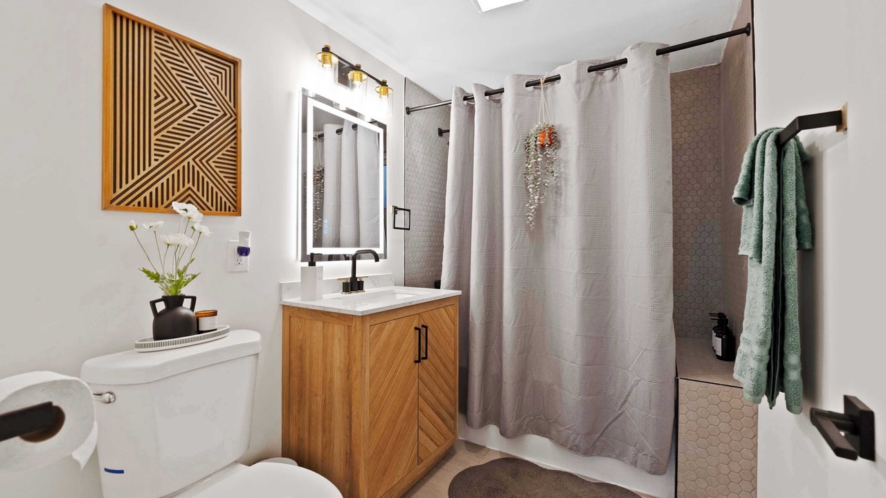Photo of Bathroom in Elmhurst