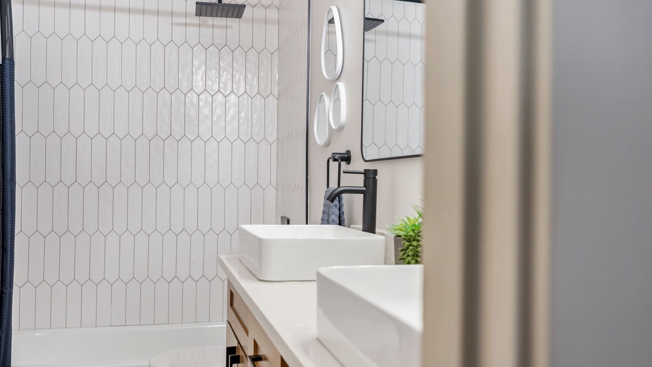Photo of Bathroom in Oak Park