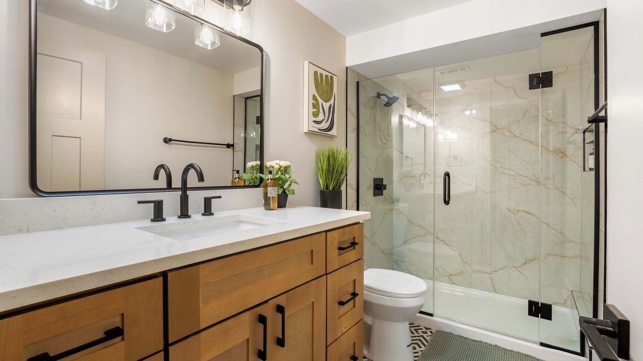Photo of Bathroom in Oak Park