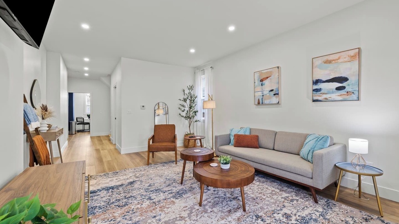 Photo of Livingroom in Olde Towne East