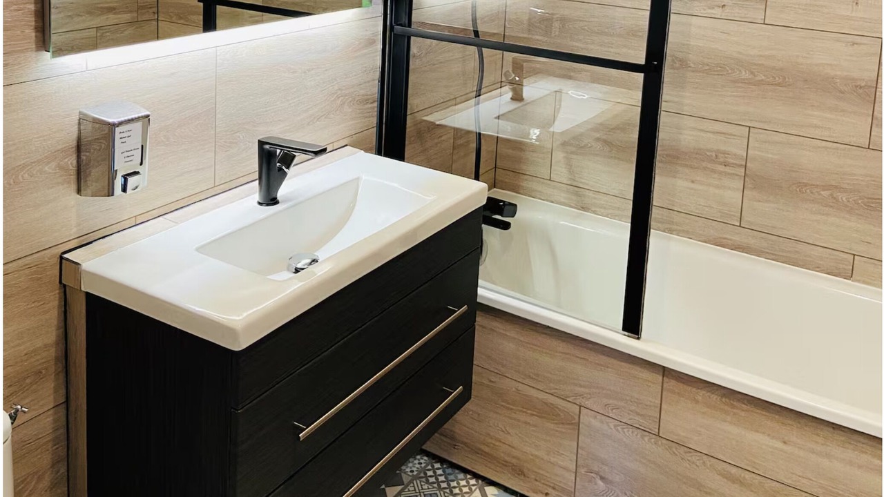 Photo of Bathroom in Equemauville