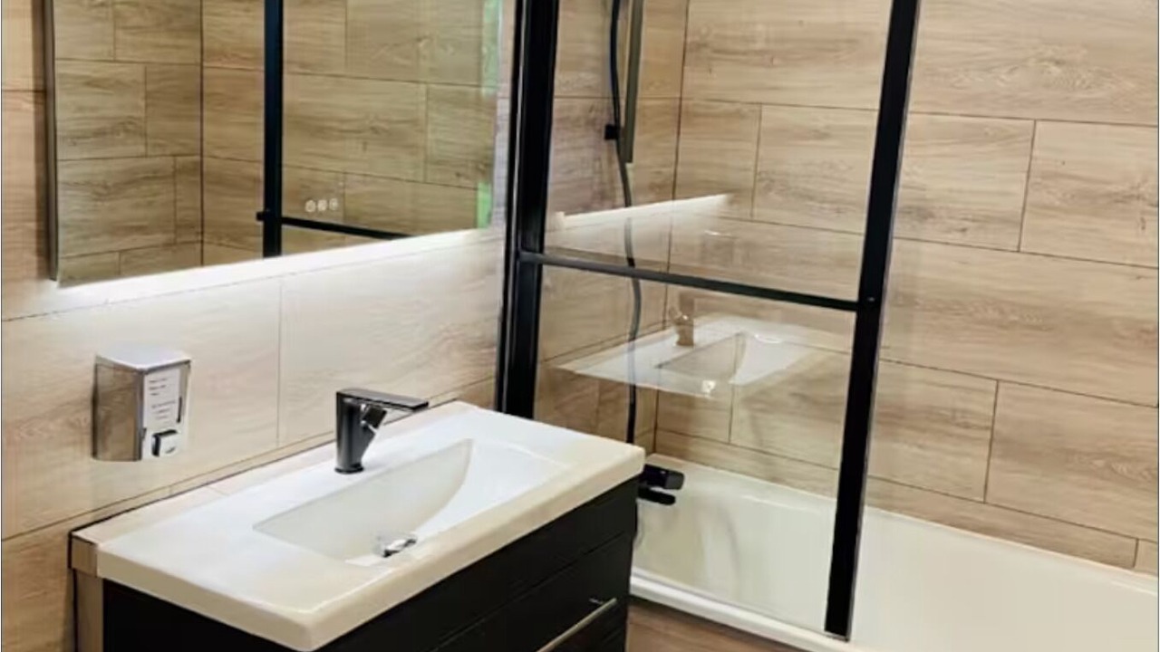 Photo of Bathroom in Equemauville
