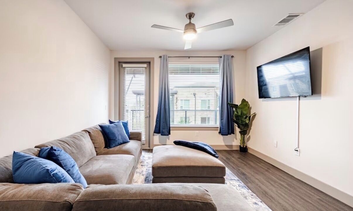 Photo of Livingroom in Carrollton