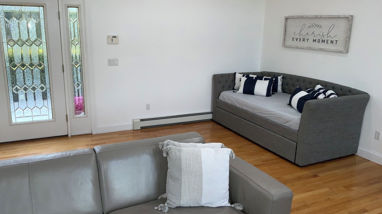 Photo of Livingroom in Sagamore