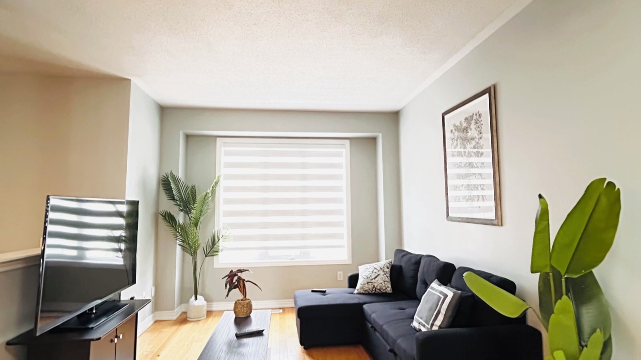 Photo of Livingroom in Brampton