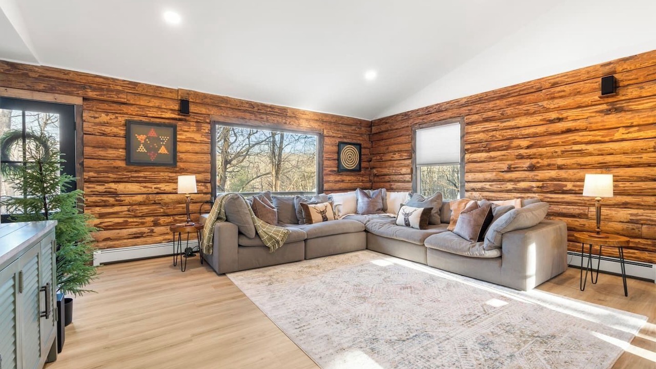 Photo of Livingroom in Cheshire