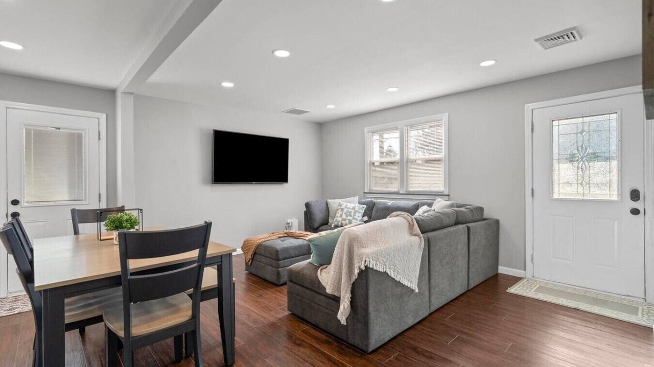 Photo of Livingroom in New Britain