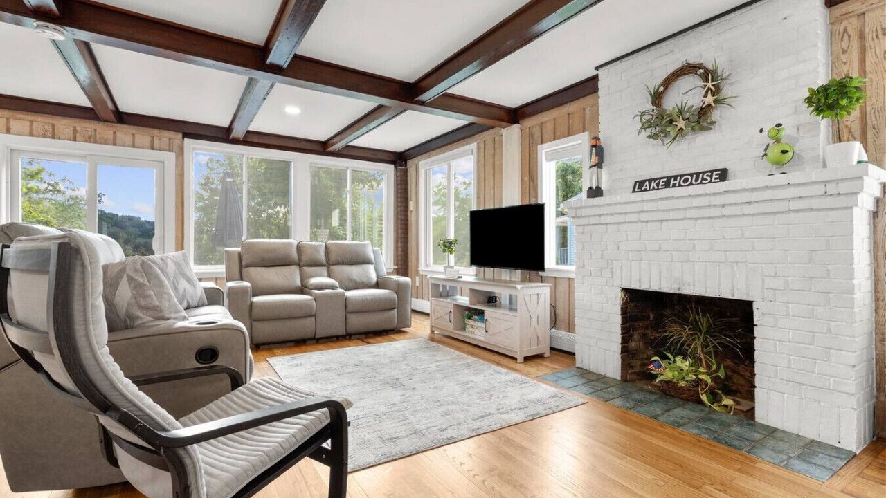 Photo of Livingroom in South Britain