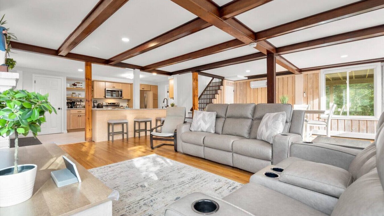 Photo of Livingroom in South Britain