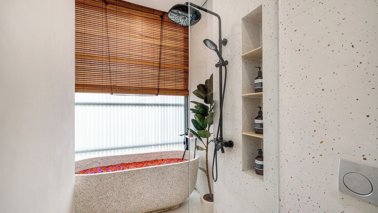 Photo of Bathroom in Babakan