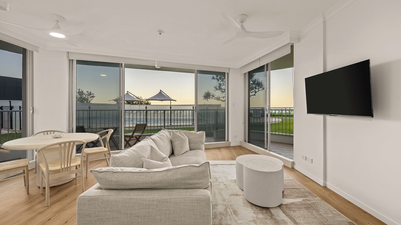 Photo of Livingroom in Main Beach