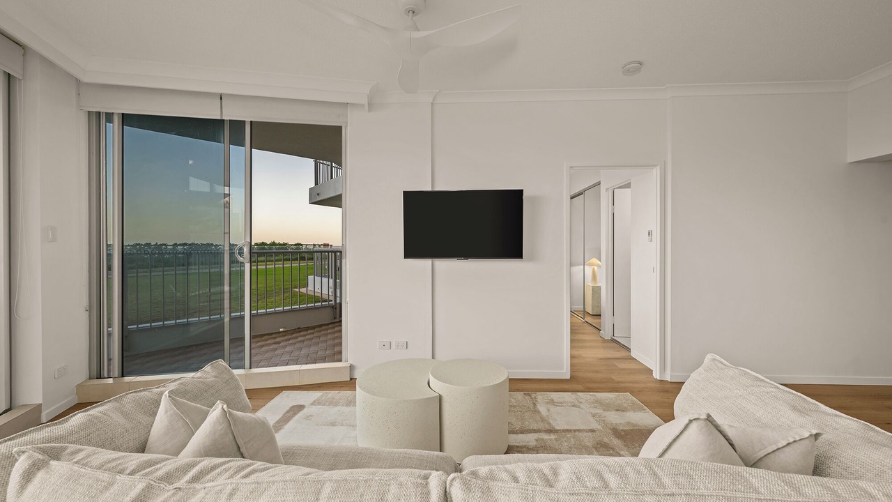 Photo of Livingroom in Main Beach